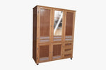 Closet Empoly