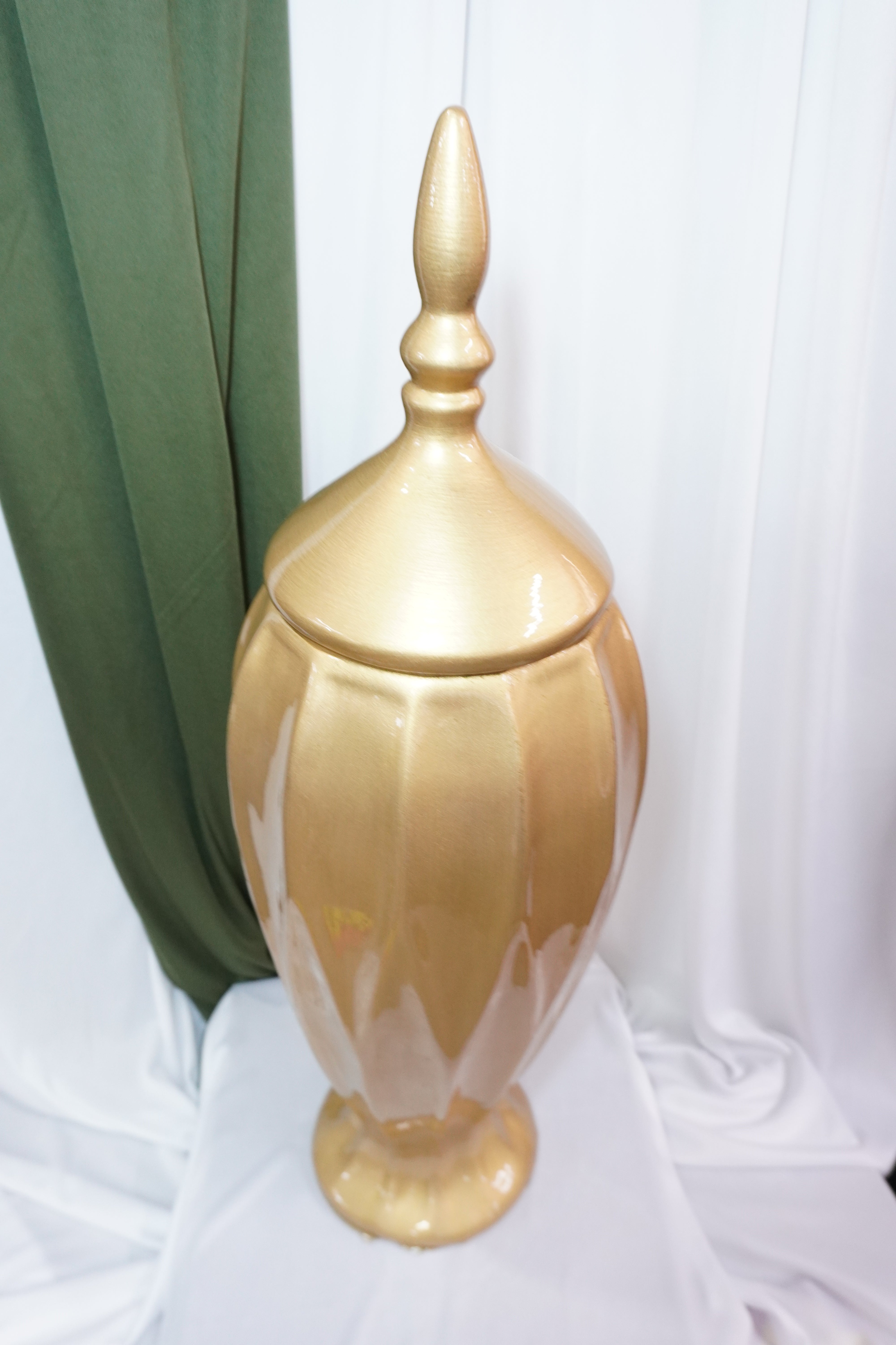 Dulcero Woonka — Frasco Decorativo Dorado con Tapa